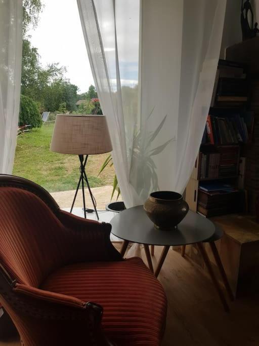 Chaumiere Avec Sa Toiture Recouverte De Chaume !!! Donnemain-Saint-Mames Exteriör bild